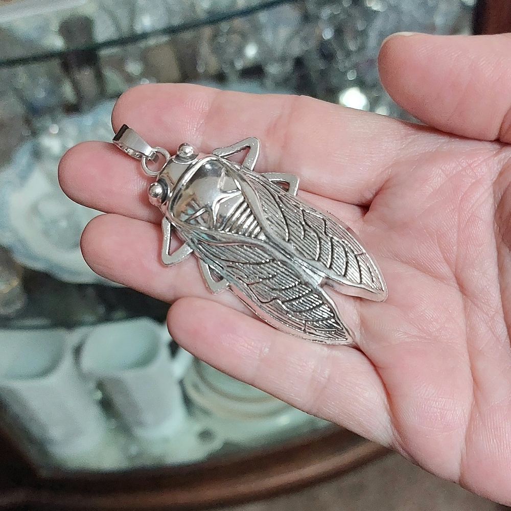 Silver Insect Cicada Locust Necklace Bag Charm Pendant - Picture 2 of 6